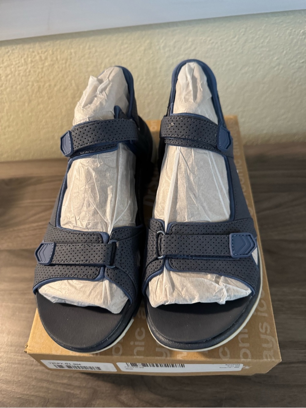NIOB Dr Scholl’s Adelyn Navy Blue Women’s Sport Sandals, size 8M